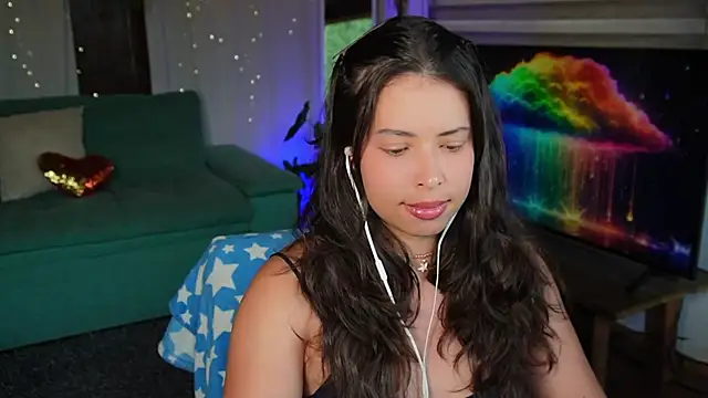 Snapshot of Kozzy_ chatting on June 2026 10:32:01 PM Kozzy online show from June 2026 10:32:01 PM