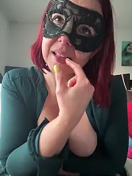 Snapshot of la_petite_prunette69 chatting on March 2026 05:40:01 PM la petite prunette69 online show from March 2026 05:40:01 PM