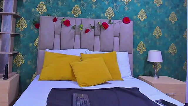 SuzanSmithh online show from November 2025 10:37:01 AM