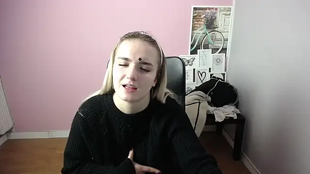 Snapshot of viktoria_lovely chatting on December 2024 11:20:02 AM viktoria lovely online show from December 2024 11:20:02 AM