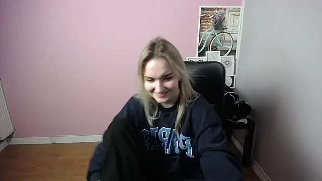 Snapshot of viktoria_lovely chatting on January 2025 11:52:01 AM viktoria lovely online show from January 2025 11:52:01 AM