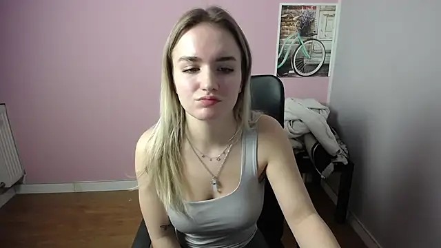 Snapshot of viktoria_lovely chatting on February 2025 07:17:02 AM viktoria lovely online show from February 2025 07:17:02 AM