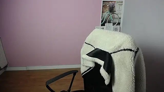 Snapshot of viktoria_lovely chatting on February 2025 09:04:02 AM viktoria lovely online show from February 2025 09:04:02 AM