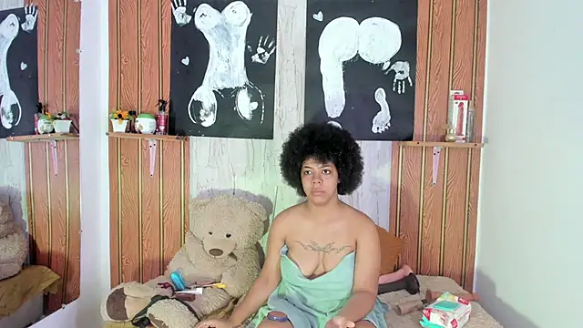 Alika01 online show from November 2025 02:38:01 PM