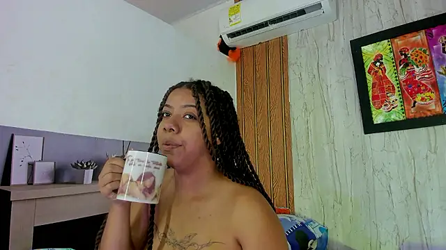 Alika01 online show from April 2026 01:38:02 PM
