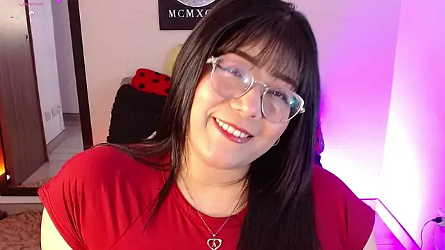 Snapshot of AlexaKimm chatting on May 2026 10:20:02 AM AlexaKimm online show from May 2026 10:20:02 AM