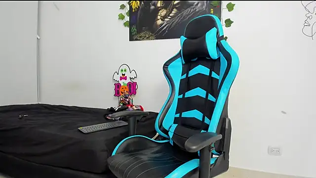 Snapshot of Bray_Kevin chatting on February 2025 01:55:01 AM Bray Kevin online show from February 2025 01:55:01 AM