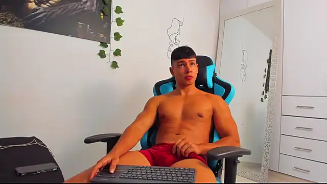 Snapshot of Bray_Kevin chatting on March 2025 03:37:02 AM Bray Kevin online show from March 2025 03:37:02 AM