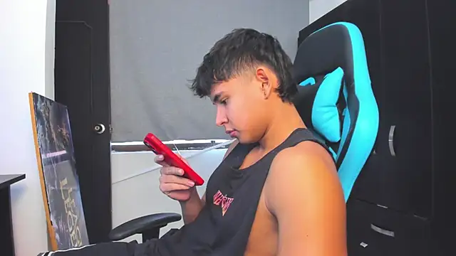 Snapshot of Bray_Kevin chatting on November 2025 07:46:02 PM Bray Kevin online show from November 2025 07:46:02 PM