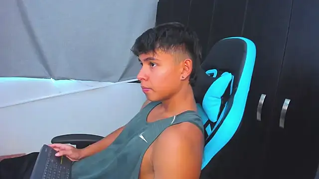 Snapshot of Bray_Kevin chatting on November 2025 09:26:01 PM Bray Kevin online show from November 2025 09:26:01 PM