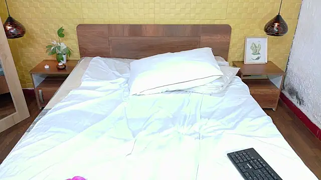 Mrs booty online show from January 2025 06:10:01 PM