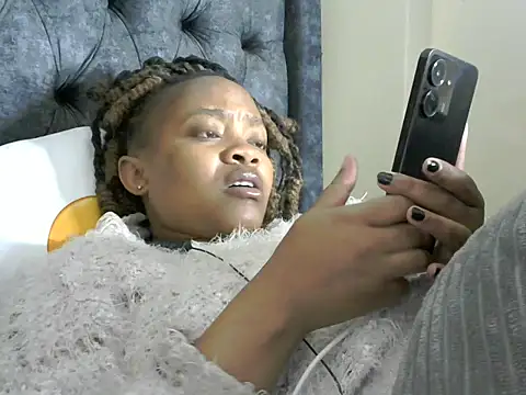 Snapshot of Brown_sexy chatting on January 2025 01:54:01 AM Brown sexy online show from January 2025 01:54:01 AM