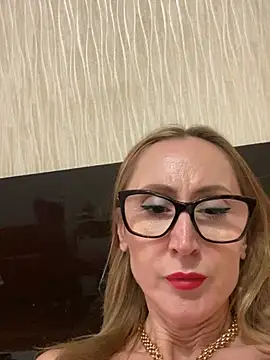 LauraDavis online show from July 2026 04:39:33 PM