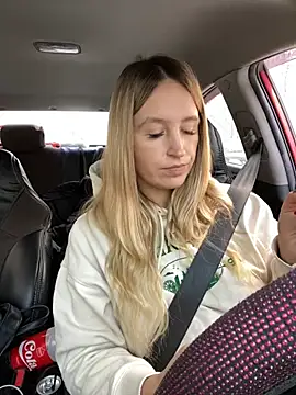 Snapshot of StasyWood chatting on December 2024 07:14:01 AM StasyWood online show from December 2024 07:14:01 AM