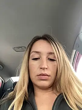 Snapshot of StasyWood chatting on February 2025 04:00:02 AM StasyWood online show from February 2025 04:00:02 AM