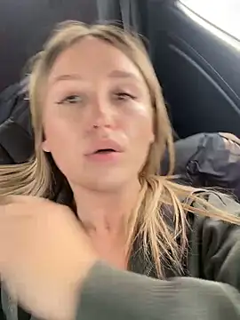 Snapshot of StasyWood chatting on March 2025 04:10:01 AM StasyWood online show from March 2025 04:10:01 AM