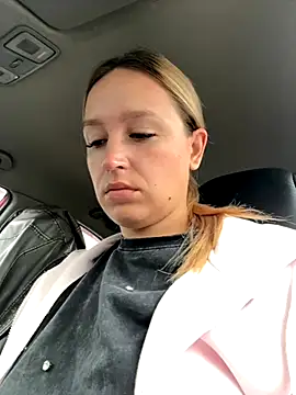 Snapshot of StasyWood chatting on September 2025 01:29:01 AM StasyWood online show from September 2025 01:29:01 AM