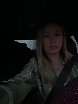 Snapshot of StasyWood chatting on October 2025 01:07:02 AM StasyWood online show from October 2025 01:07:02 AM