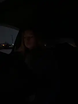 Snapshot of StasyWood chatting on December 2025 01:44:02 AM StasyWood online show from December 2025 01:44:02 AM