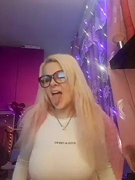 Angeldevilus online show from March 2025 06:12:01 PM