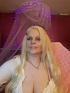 Angeldevilus online show from May 2026 12:05:01 AM