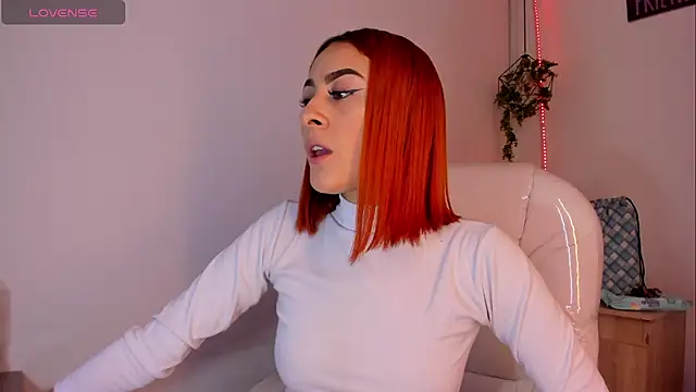 Snapshot of Tiarha chatting on December 2024 03:59:01 AM Tiarha online show from December 2024 03:59:01 AM