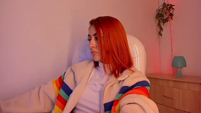 Snapshot of Tiarha chatting on December 2024 04:33:01 AM Tiarha online show from December 2024 04:33:01 AM