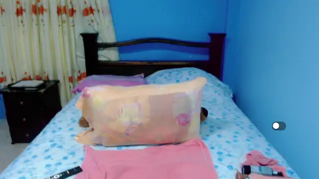 Lily Benet1 online show from January 2026 12:35:01 AM