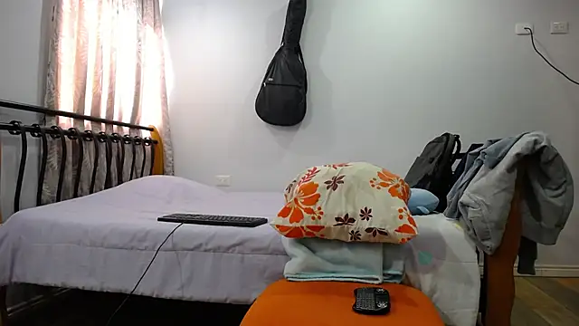 Snapshot of Iam_yourbabyprincess_XD chatting on January 2025 06:54:02 PM Iam yourbabyprincess XD online show from January 2025 06:54:02 PM