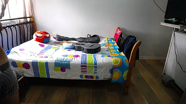 Snapshot of Iam_yourbabyprincess_XD chatting on March 2025 06:32:01 PM Iam yourbabyprincess XD online show from March 2025 06:32:01 PM