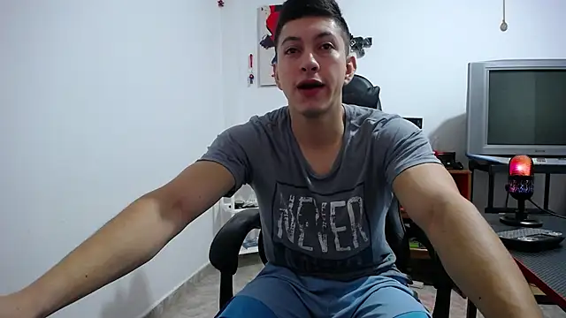 Snapshot of Iam_yourbabyprincess_XD chatting on November 2025 05:57:02 PM Iam yourbabyprincess XD online show from November 2025 05:57:02 PM