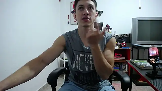 Snapshot of Iam_yourbabyprincess_XD chatting on February 2026 05:01:01 AM Iam yourbabyprincess XD online show from February 2026 05:01:01 AM