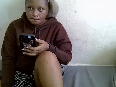 Crystal  Gee online show from March 2025 06:19:01 AM