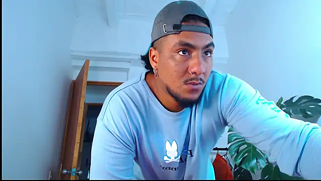 yosoy enzo2020 online show from February 2025 10:35:02 AM