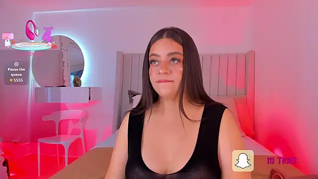 sarah-bonneth online show from November 2025 12:04:01 PM