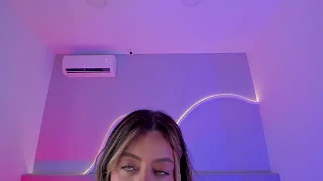 sarah-bonneth online show from May 2026 11:40:01 AM