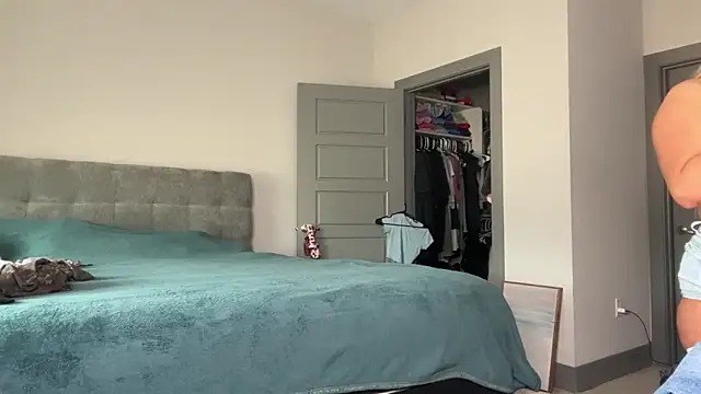 Snapshot of ElenaErickson chatting on February 2025 07:42:02 PM ElenaErickson online show from February 2025 07:42:02 PM