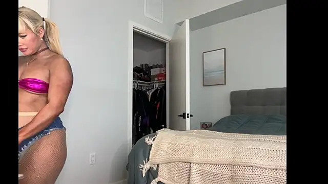 Snapshot of ElenaErickson chatting on January 2026 07:41:01 PM ElenaErickson online show from January 2026 07:41:01 PM