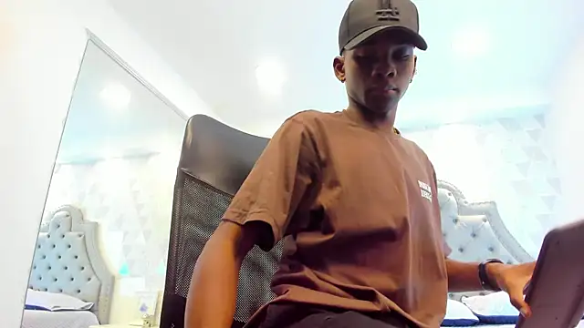 JacksonMuller  online show from December 2024 02:05:02 PM