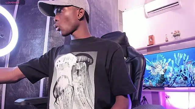 JacksonMuller  online show from December 2025 01:53:01 PM