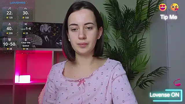 SweetieKendl online show from February 2026 10:04:01 AM