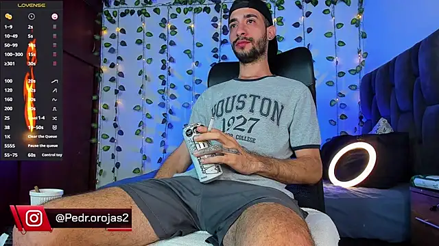 Snapshot of Your__hero1 chatting on March 2025 02:27:01 AM Your hero1 online show from March 2025 02:27:01 AM