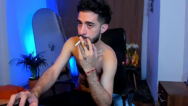 Snapshot of Your__hero1 chatting on November 2025 04:22:01 AM Your hero1 online show from November 2025 04:22:01 AM