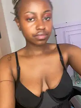 hot daily online show from January 2025 12:52:02 PM