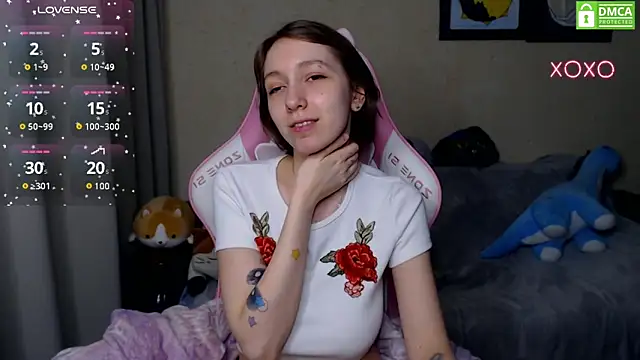 Snapshot of LeahGottty chatting on January 2025 10:22:02 PM LeahGottty online show from January 2025 10:22:02 PM