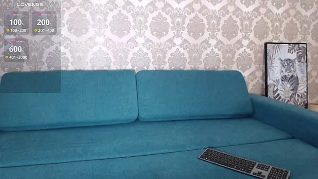 Louise Lavender online show from December 2024 03:20:01 AM