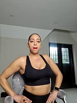 Snapshot of QueenTricks1 chatting on February 2026 12:16:01 PM QueenTricks1 online show from February 2026 12:16:01 PM