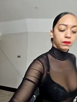 Snapshot of QueenTricks1 chatting on February 2026 09:18:02 AM QueenTricks1 online show from February 2026 09:18:02 AM