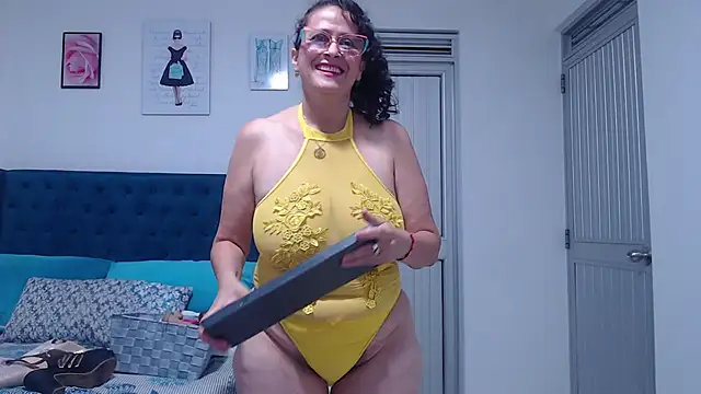 ClayrRosse online show from June 2026 01:43:02 AM
