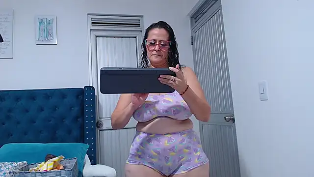 ClayrRosse online show from July 2026 01:18:02 AM